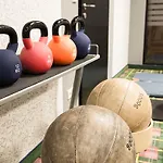 格吕瑙酒店 酒店