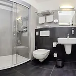 Hotel Waldzeit Berlin-gruenau 4*