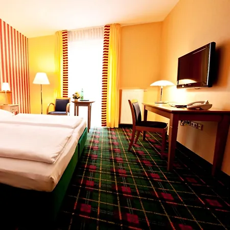 ホテル Waldzeit Berlin-gruenau 4*