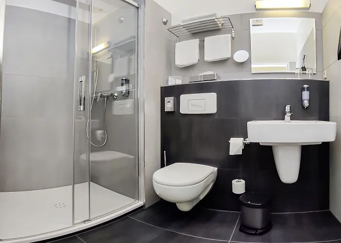 Отель Gruenau 4*