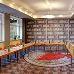 Hotel Waldzeit Berlin-gruenau 4*